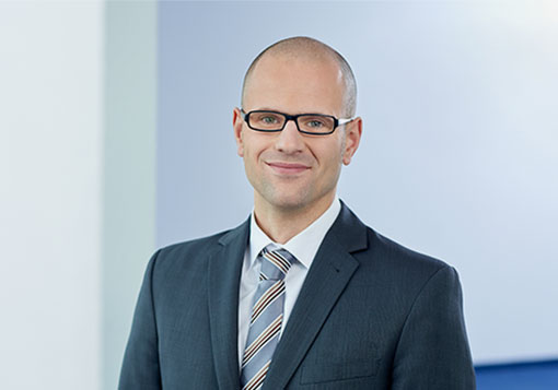 Portrait of Dr. Sebastian Voll